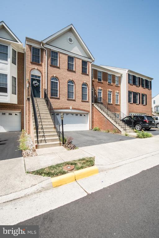 Building Photo - 203 Misty Pond Terrace