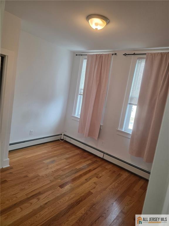 Building Photo - 110 Willow Ave