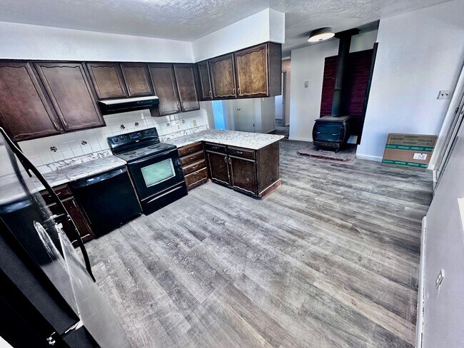 Building Photo - 1743 Burton St