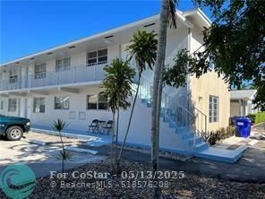Building Photo - 4652 Poinciana St