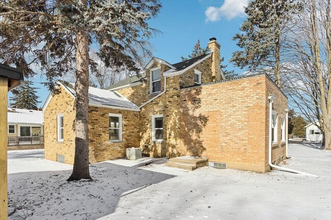 Building Photo - 5315 73rd St