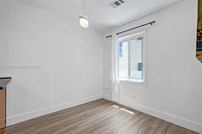 Building Photo - 655 85th St