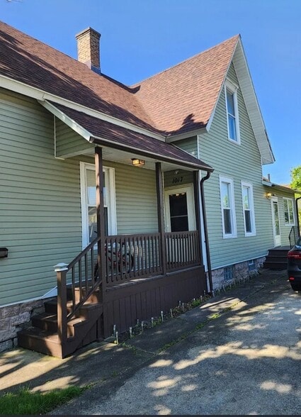 Building Photo - 1017 Putnam St