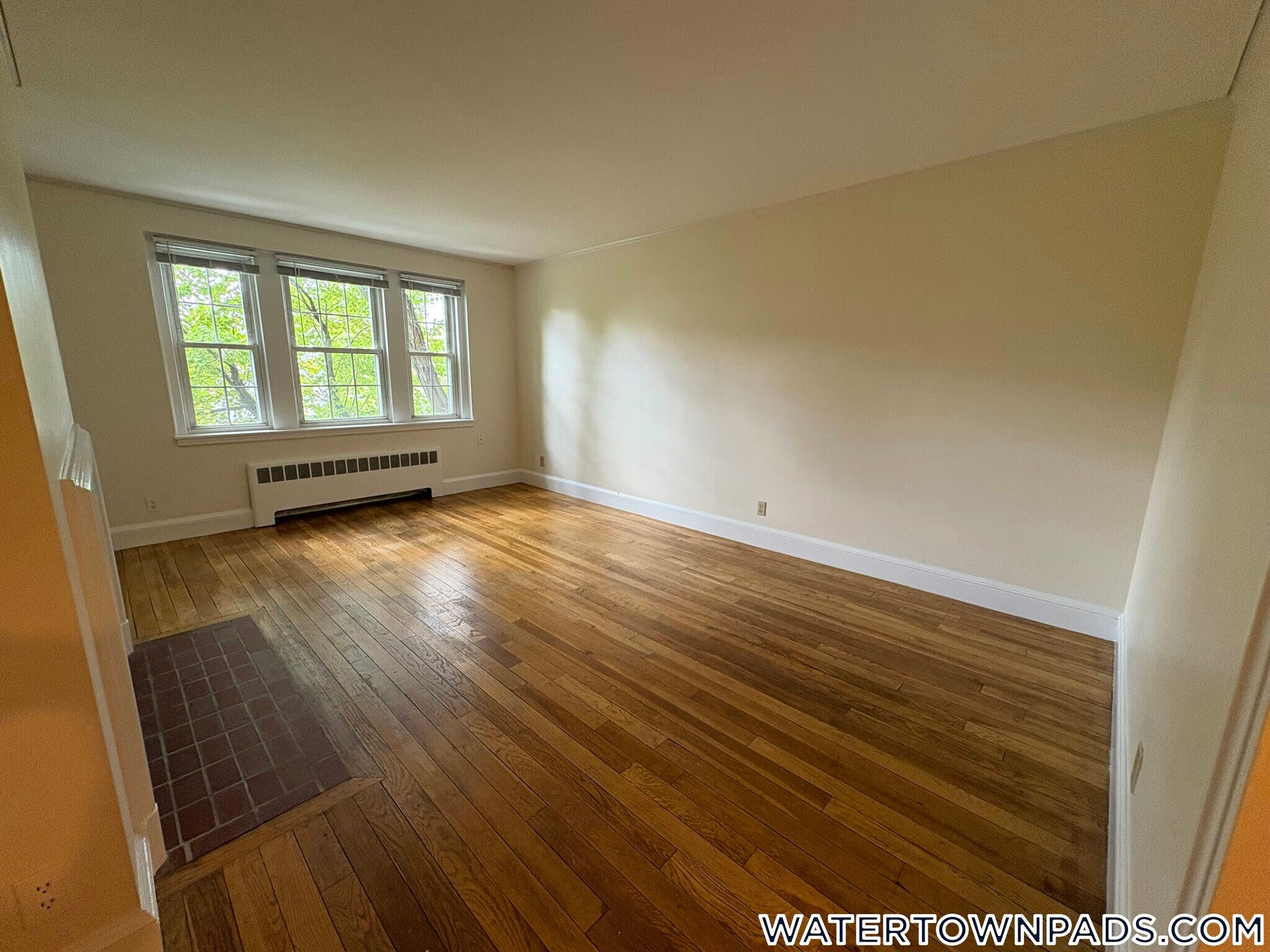 Building Photo - 550 Belmont St