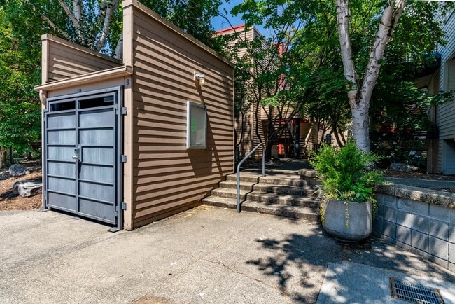 Building Photo - Condo: $1695 Rent - 1 bed/1 bath