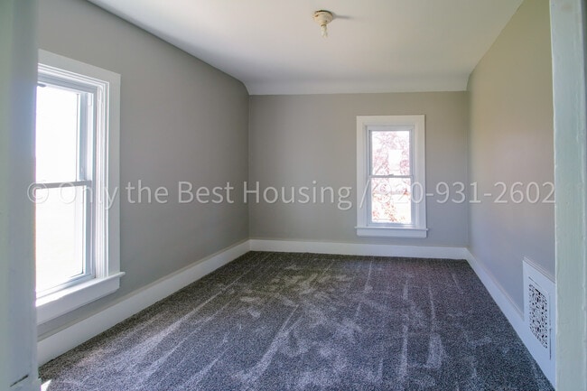 Building Photo - W1689 Co Rd G