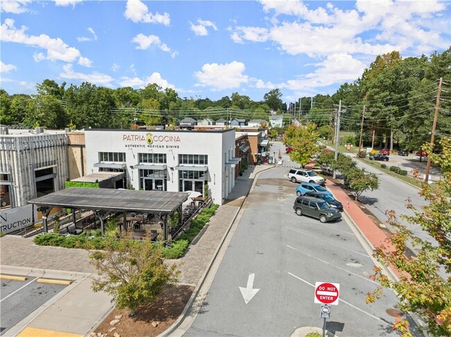 Building Photo - 407 Pratt Dr SE