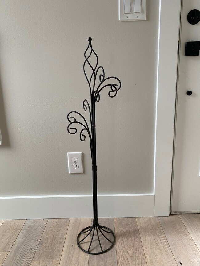 Building Photo - 58 Albemarle Rd