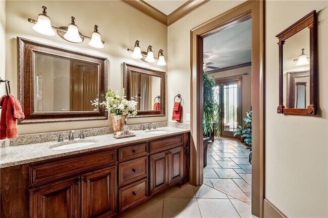 Building Photo - 6407 Grand Marina Cir