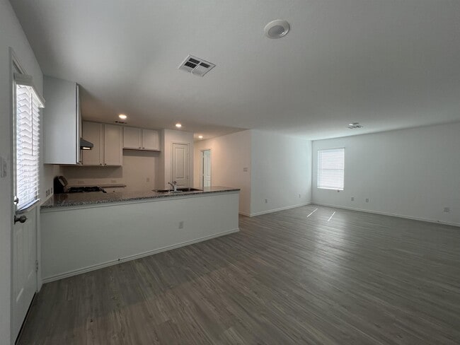 Building Photo - 7314 Silos Rdg