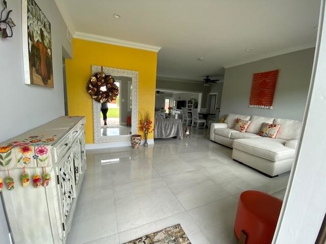 Building Photo - 6601 Lake Clarke Dr