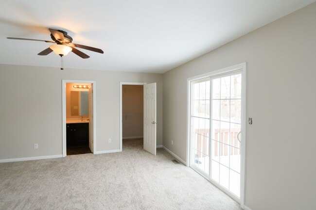 Building Photo - 693 Dearborn Rd