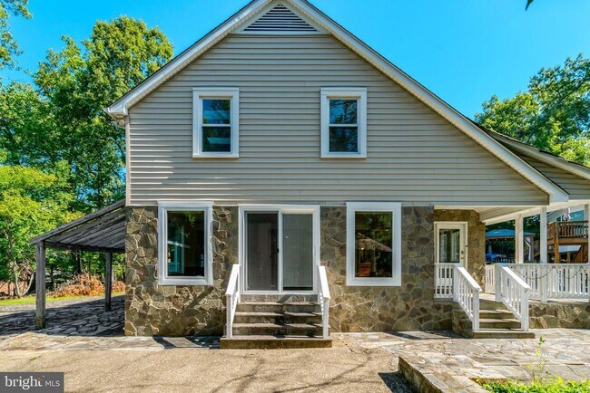 Building Photo - 3714 Hummer Rd