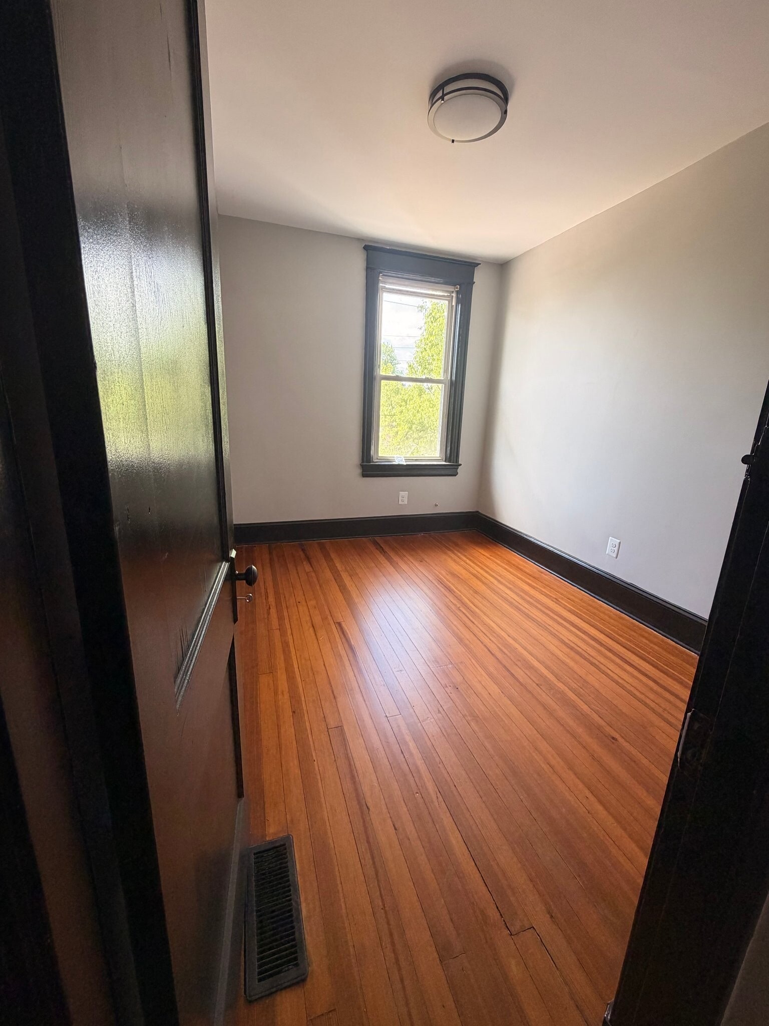 Building Photo - 1303 Kennedy St NW