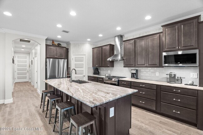 Building Photo - 2718 Addison Dr