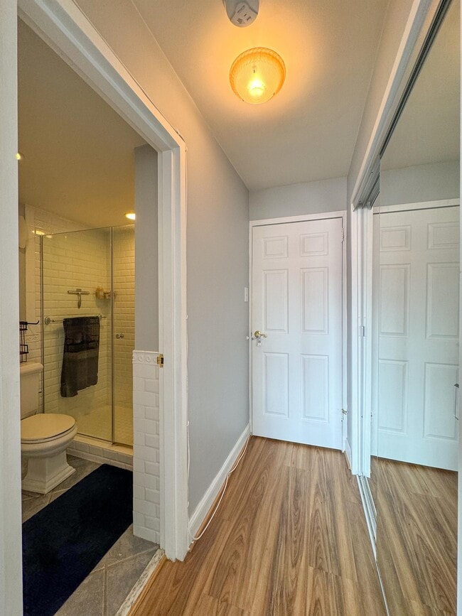 Building Photo - 2501 Calvert St NW