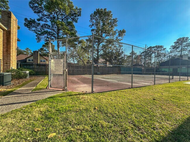 Building Photo - 5515 Strack Rd