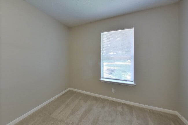 Building Photo - 13307 Venice Cir