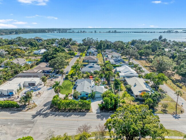 Building Photo - 8709 9th Ave NW