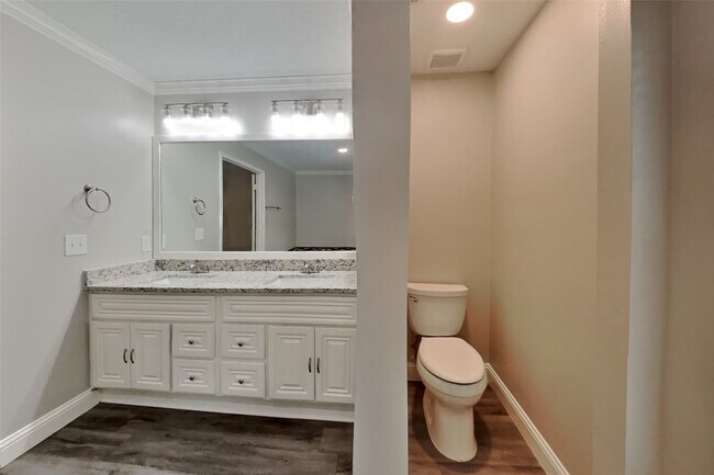 Building Photo - 9322 Bayou Bluff Dr