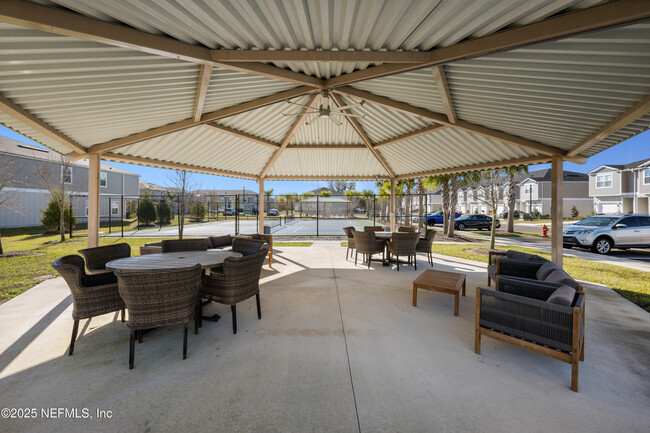 Building Photo - 109 Palma Dr