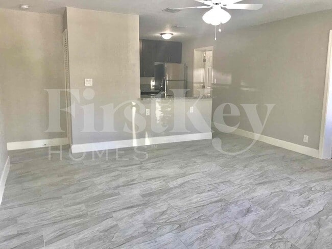 Building Photo - 1640 NE 32nd Pl