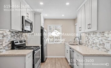 Building Photo - 10332 Caminito Aralia