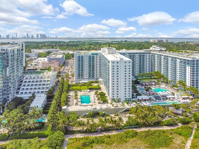 Building Photo - 2301 Collins Ave