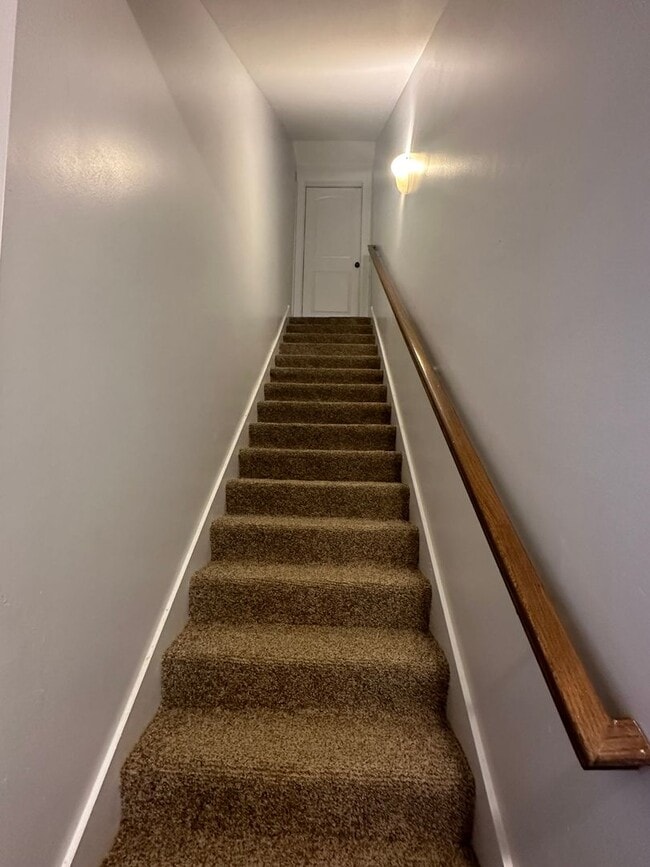 Building Photo - 1089 Garnet Dr