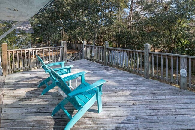 Building Photo - 909 Indian Dr