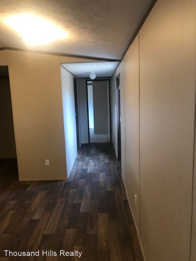 Building Photo - 2 br, 2 bath House - 640 State Highway 248...