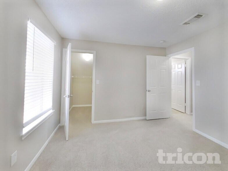 Building Photo - 3210 Kelling St