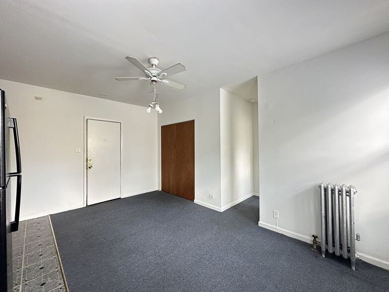 Building Photo - 5710 N Winthrop Ave