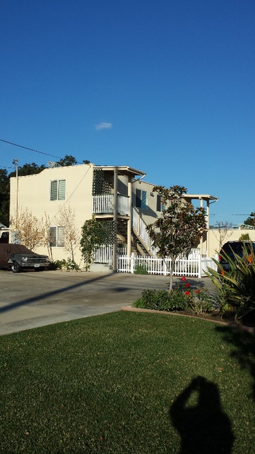 Building Photo - 539 N Ojai Rd