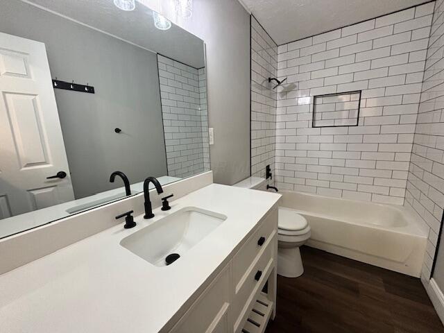 Building Photo - 3325 Valley Park Ave