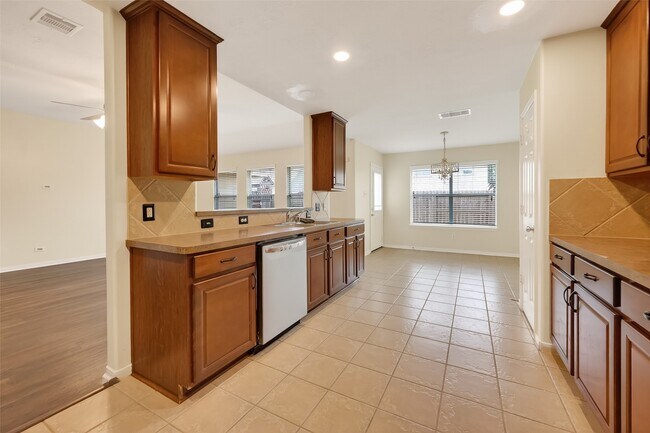 Building Photo - 22106 Galapagos Ct