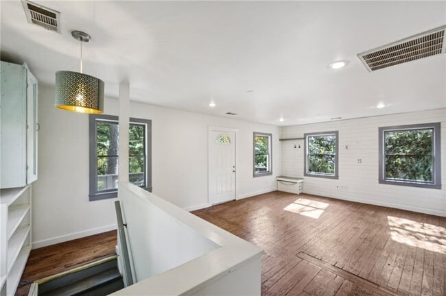 Building Photo - 1720 Marvin St NW