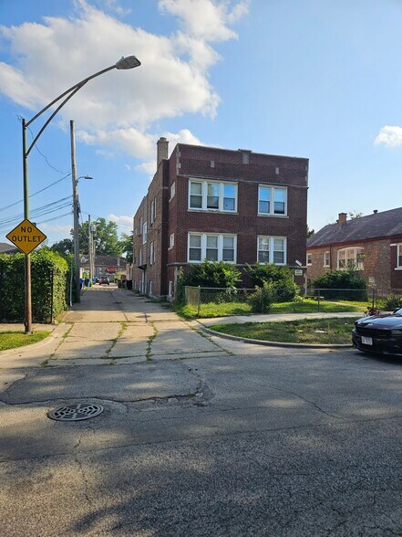 Primary Photo - 1745 W 89th St