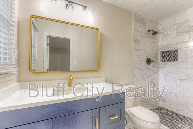 Building Photo - 7238 McVay Rd