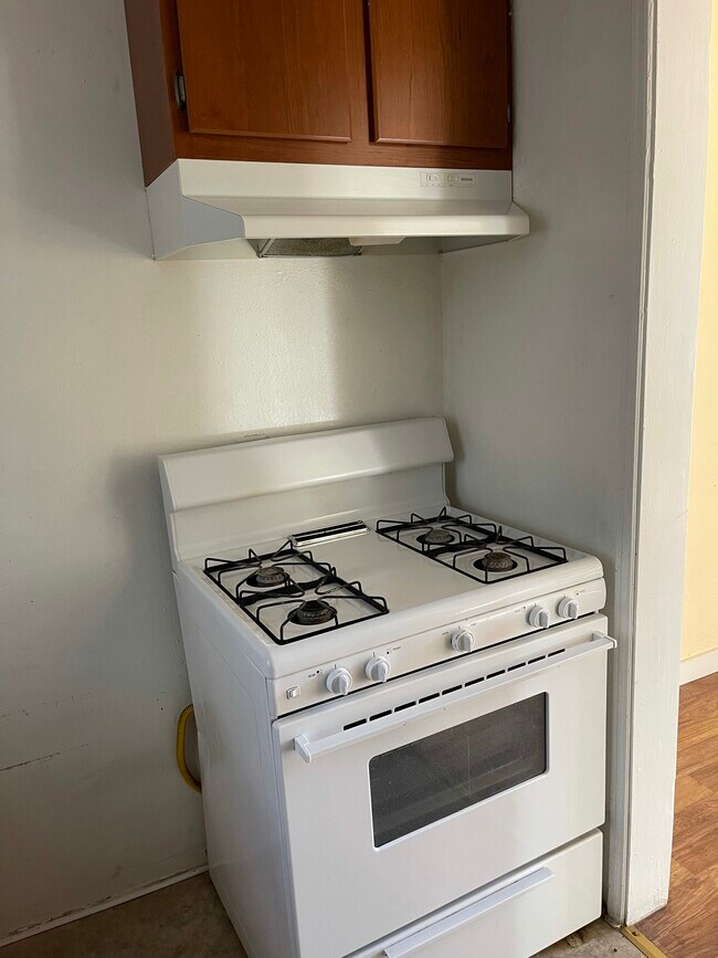 Building Photo - 413 Glen Ave