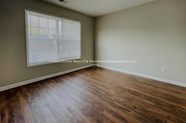 Building Photo - 5435 Eneida Sue Dr