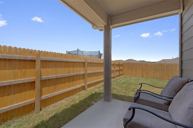Building Photo - 318 Evergreen Sumac Lp