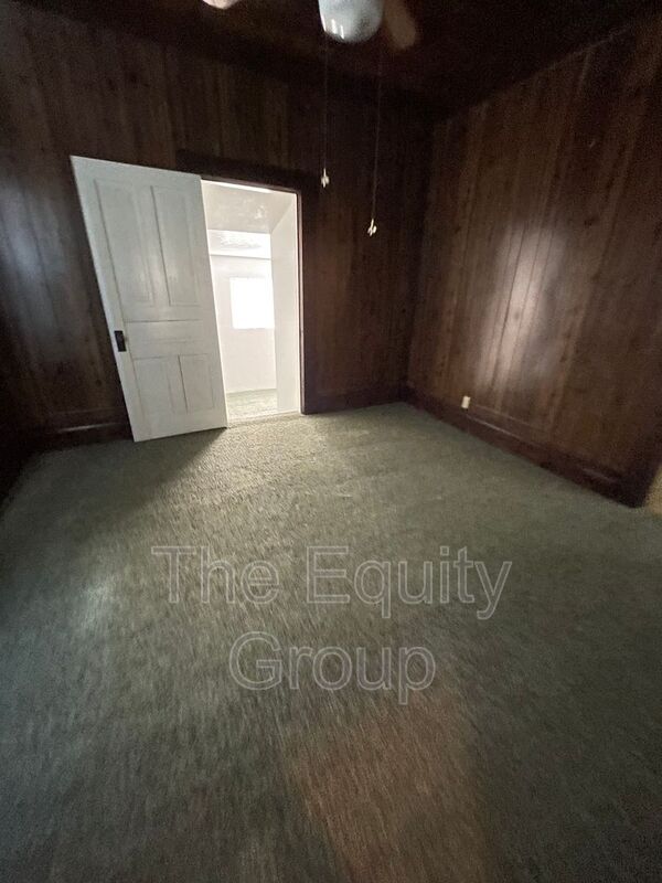 Building Photo - 14725 Hanford Armona Rd