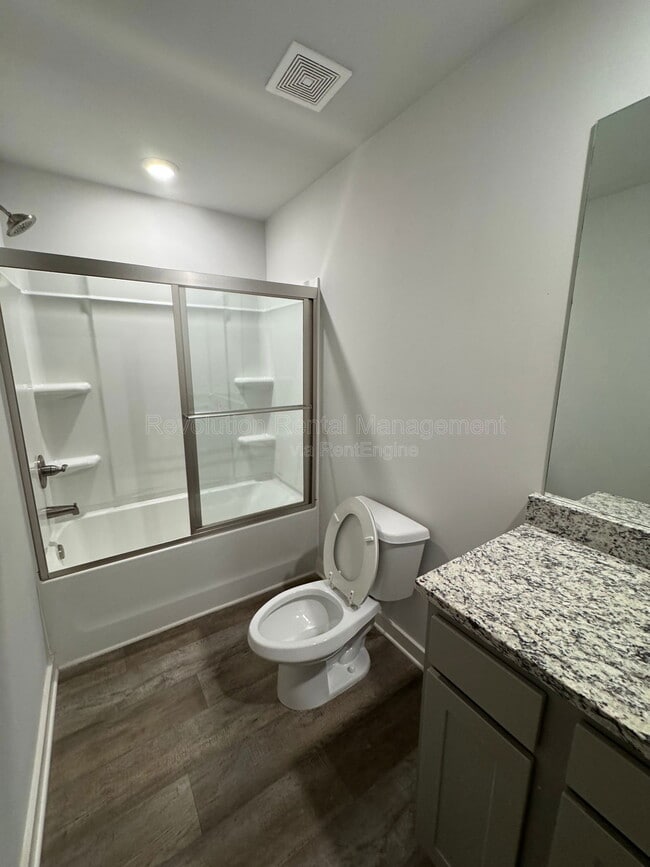 Building Photo - 228 River Meadow Dr