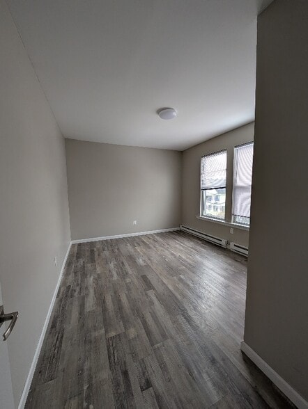 Building Photo - 421 Washington St