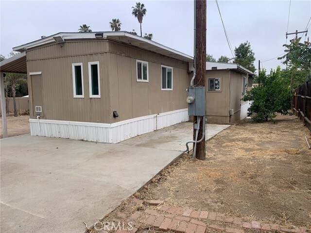 Building Photo - 25806 Creag Ave