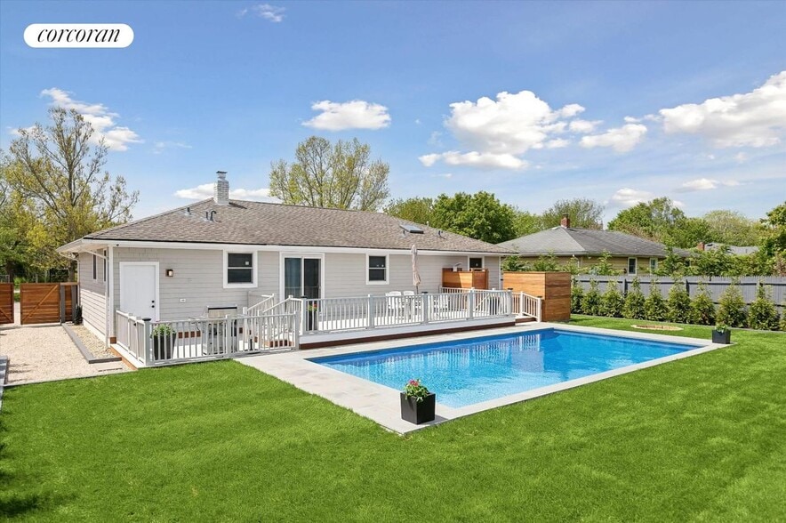 Primary Photo - 53 Windward Way