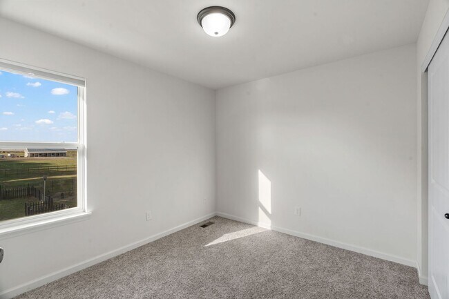 Building Photo - Charming 4-Bedroom Home in Prime St. Charl...