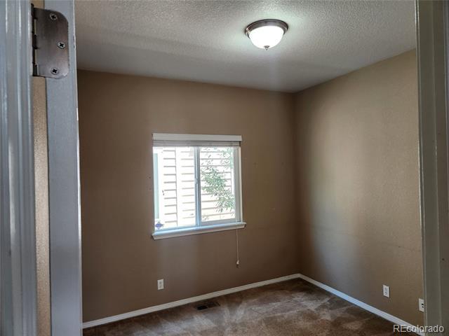 Building Photo - 1150 Sunset Way
