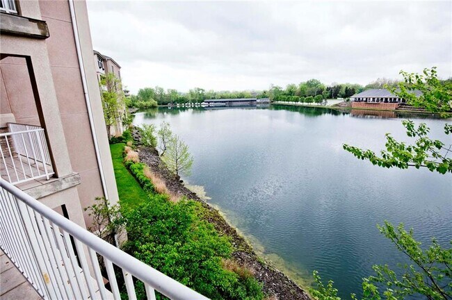 Building Photo - 6740 Spirit Lake Dr